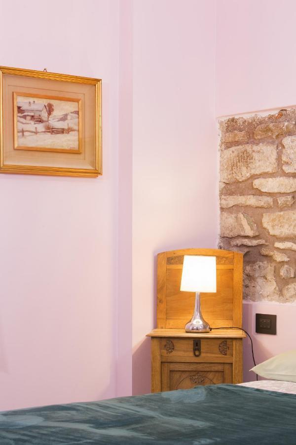 Alla Porta Di Sotto B&B Фивиццано Экстерьер фото