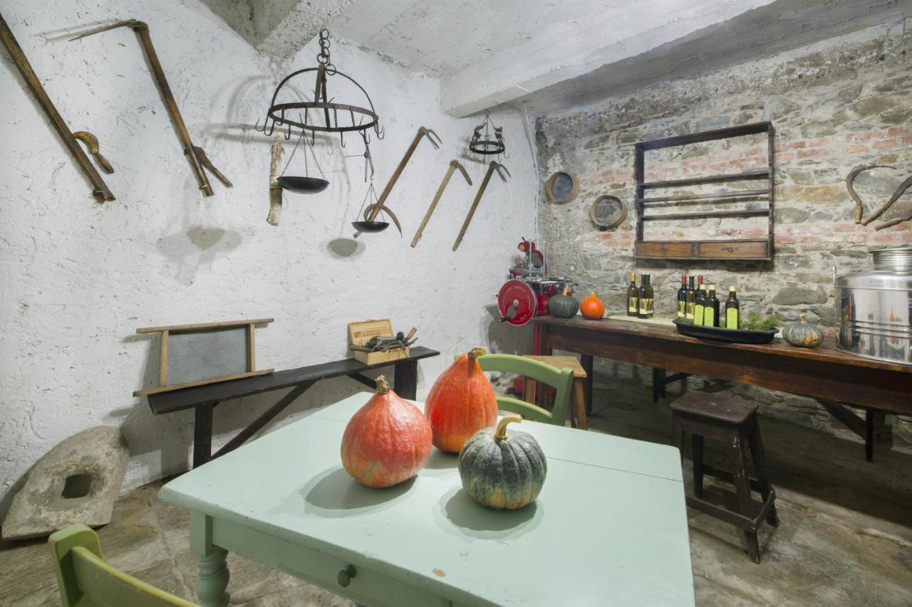 Alla Porta Di Sotto B&B Фивиццано Экстерьер фото
