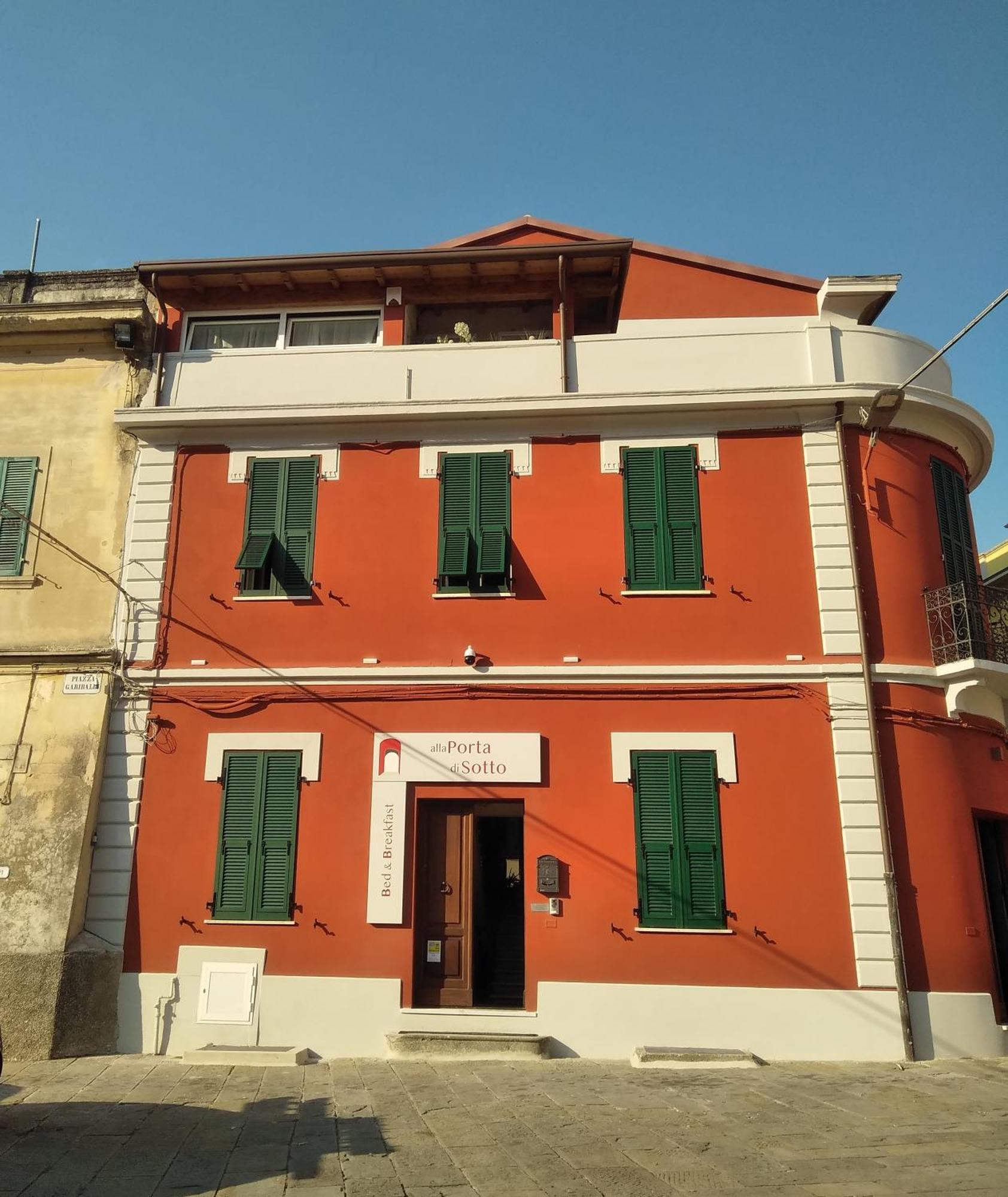 Alla Porta Di Sotto B&B Фивиццано Экстерьер фото