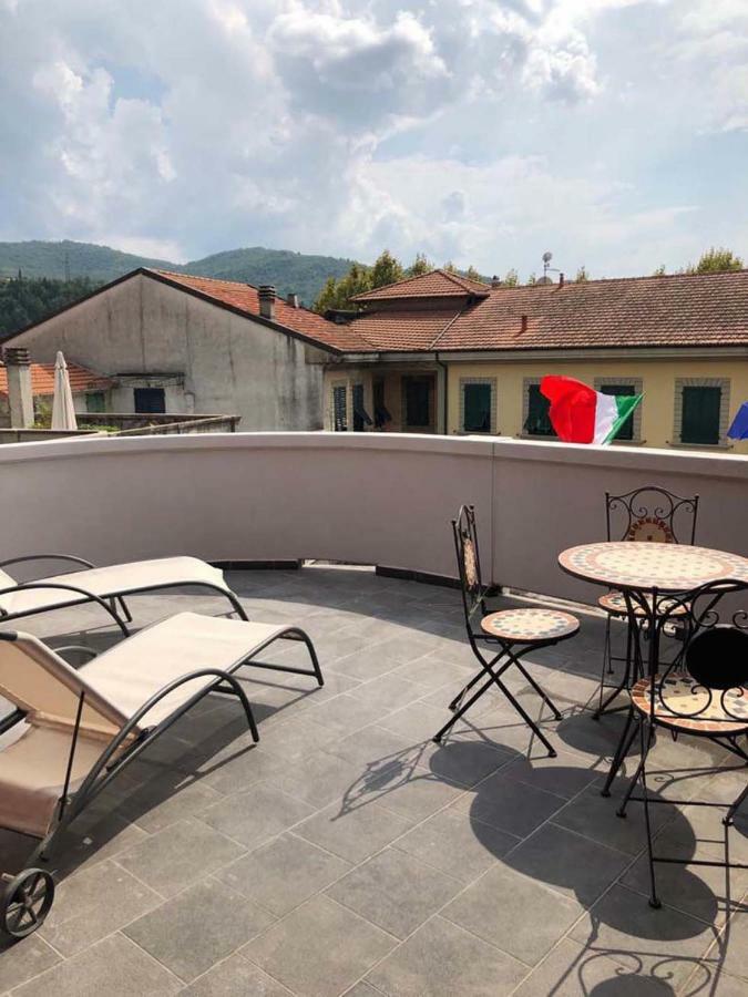 Alla Porta Di Sotto B&B Фивиццано Экстерьер фото